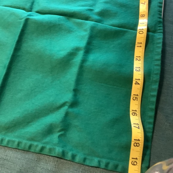 SIX LARGE DARK GREEN CLOTH NAPKINS - Picture 3 of 3